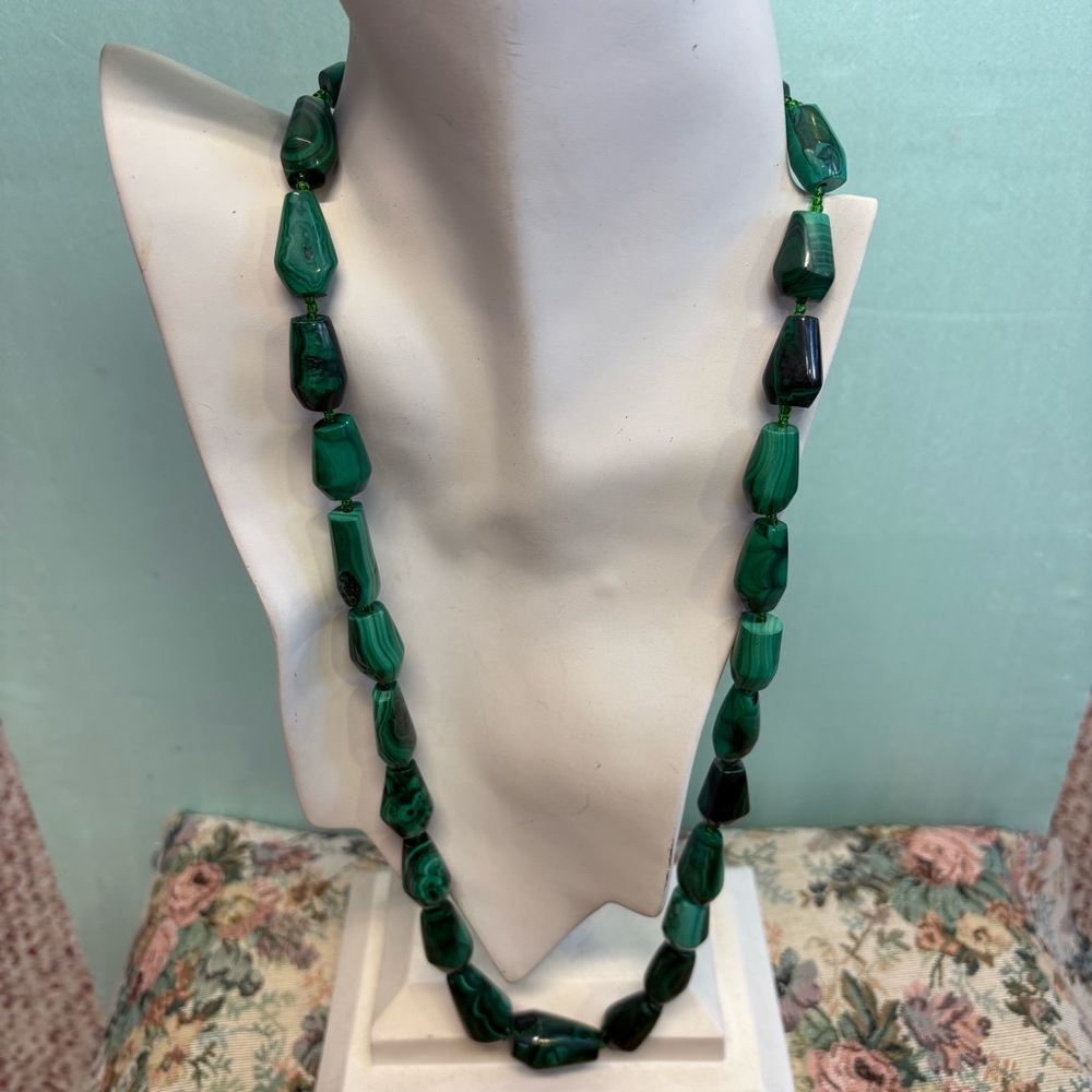 Malachite Large Graduated Vase Shaped Bead Necklace